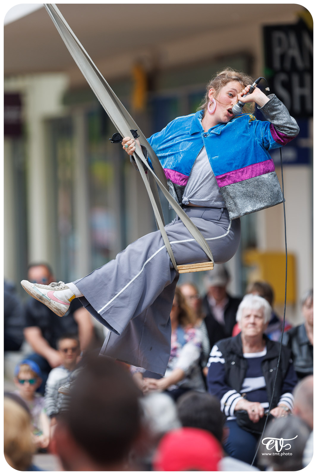 SUR MESURE (CIE BARRIÈRE)